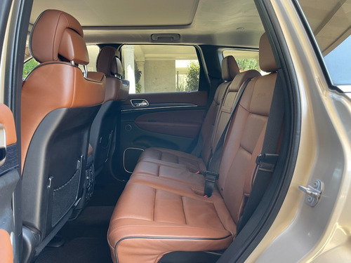 Imagen 11 de 15 de Jeep Grand Cherokee Summit 5.7 Hemi 2015