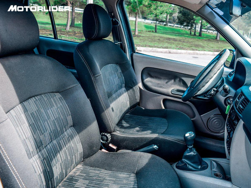 Imagen 10 de 25 de Renault Symbol Privilege 1.6 Extra Full | Permuta / Financia