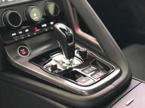 Jaguar F-type 2.0 Turbo P300