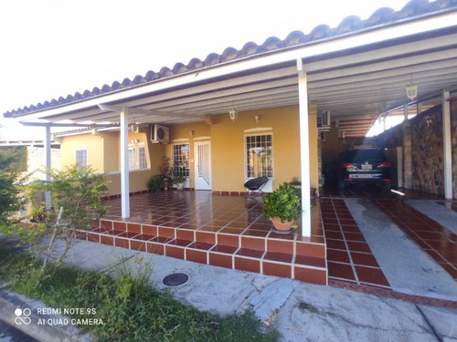 Espectacular Casa En Venta En Ciudad Alianza, Guacara. C138 