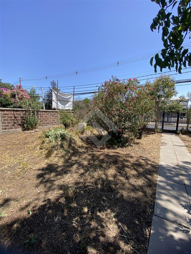 Casa En Venta De 4 Dorm. En Maipú