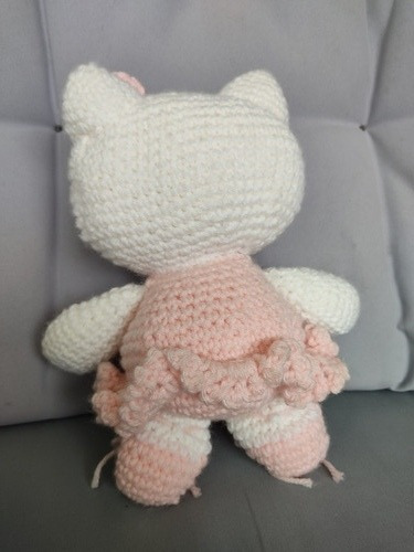 Hello Kitty Tejido Al Crochet (Usado)