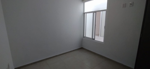 Imagen 2 de 22 de Casa En Renta En Priv. Vittanova, Sgs