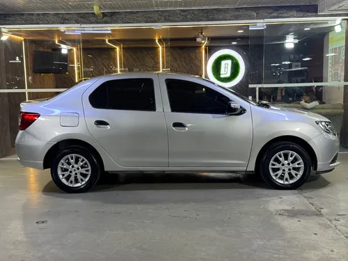 Renault Logan 1.6 Expression / Life +
