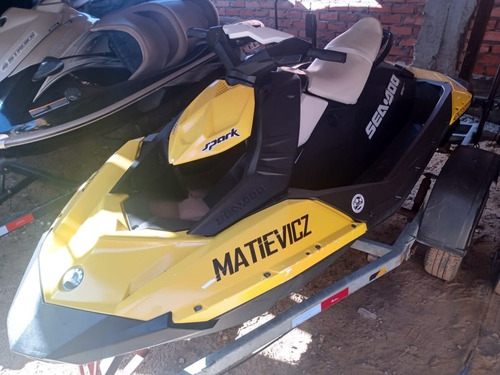 Jet Ski Sea-doo Spark 2015 90 Hp