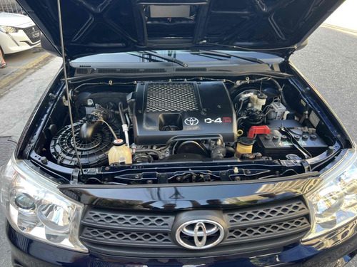 Toyota Hilux SW4 3.0 SRV 4X4 7 LUGARES 16V TURBO INTERCOOLER DIESEL 4P AUTOMÁTICO