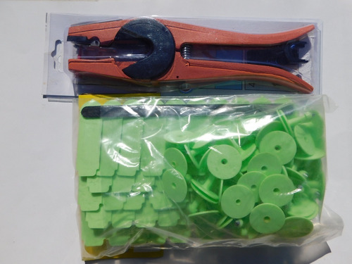 Pinza Para Caravanas + 50 Caravanas Durflex Chicas Numeradas