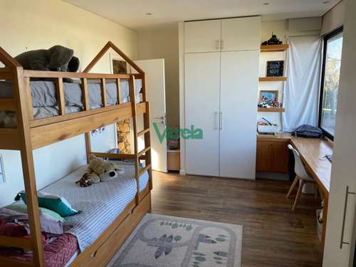 Venta Casa, Mirador De La Tahona, 3 Y Servicio, 240 M2 En 1000m2 De Terreno