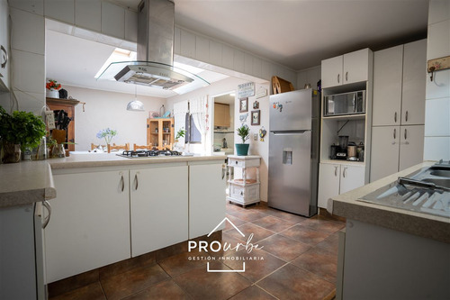 Casa En Venta En Peñalolén