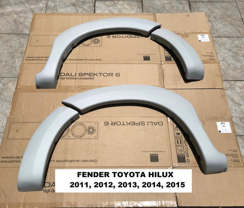 Fender Camioneta Toyota Hilux  (2011 - 2015)