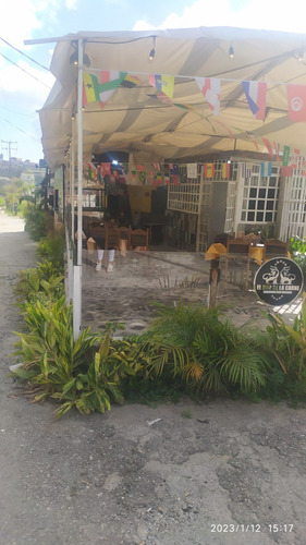 Se Vende Fondo De Comercio, De Restaurante, Ubicado En El Km 17,de La Carretera Panamericana, Muy Cerca De El C.c La Casona. Nc
