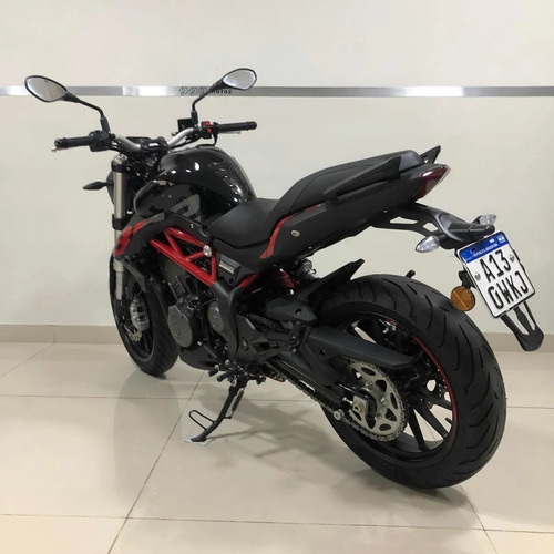 Imagen 10 de 16 de Benelli 302 S Naked Street Usada 2023 No Z 400 Créditos Dni