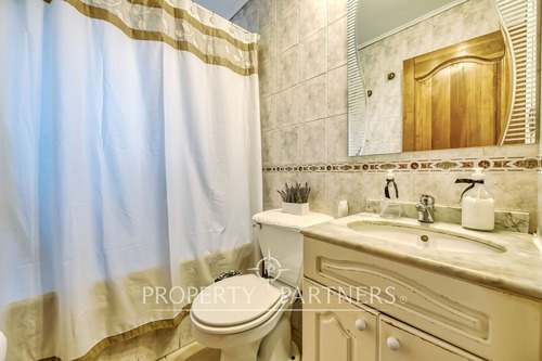 Hermosa, Amplia Y En Condominio. Casa En Venta Cer...