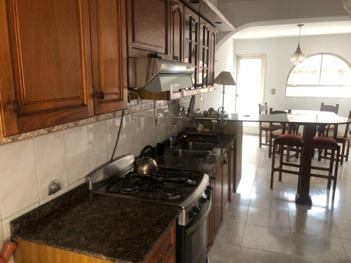4 Dorm - Consultorio Independiente - Escritorio - Quincho - Pileta