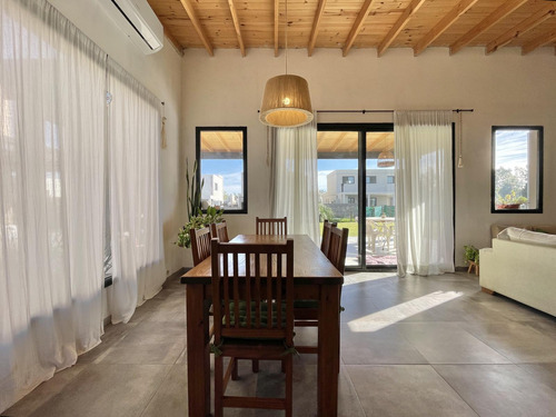 Casa En Venta En El Barrio Santa Ana | Villa Nueva | Tigre