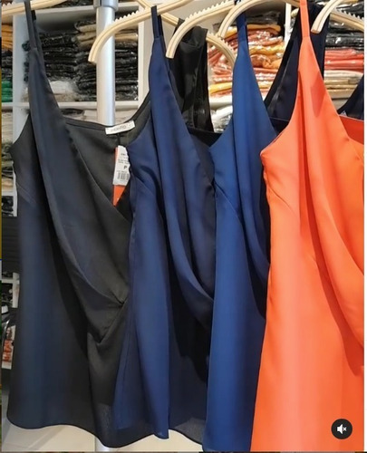 Imagem 1 de 1 de Blusa Social Alfaiataria Crepe Transpassado Alça Franzida