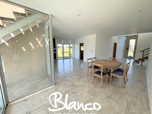 Casa En Venta En Haras Santa Maria, Escobar, G.b.a. Zona Norte