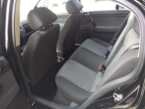 Volkswagen Polo Sedan 1.6 Vht Total Flex 4p 2012