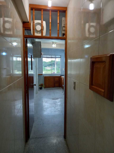 Imagen 2 de 7 de Vendo Oficina/ Consultorio Cc. Biarritz