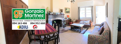 La Paz. Venta De Confortable Casa En Buena Ubicación.