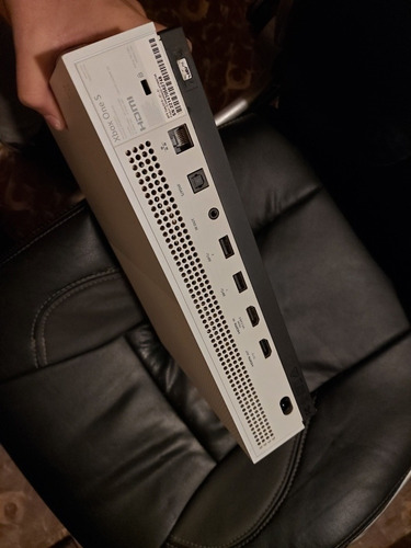Vendo Xbox One S