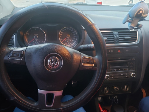 Imagen 7 de 15 de Volkswagen Crossfox 1.6 Highline 2012