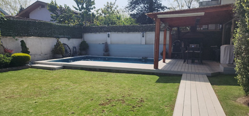 Casa Ubicad En El Mejor Sector De La Reina