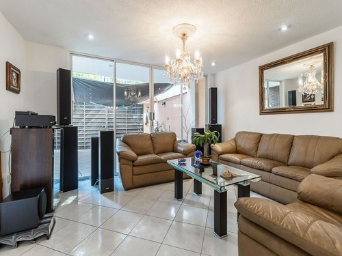 Imagen 3 de 13 de Casa En Venta En Cantil Del Pedregal