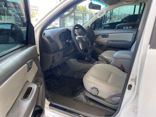 Imagem 8 de 12 de Hilux Cd D4-d 4x4 3.0 Tdi Dies. Mec.