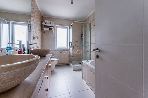 Oportunidad!! Casa En Venta 5d/5b En Colina