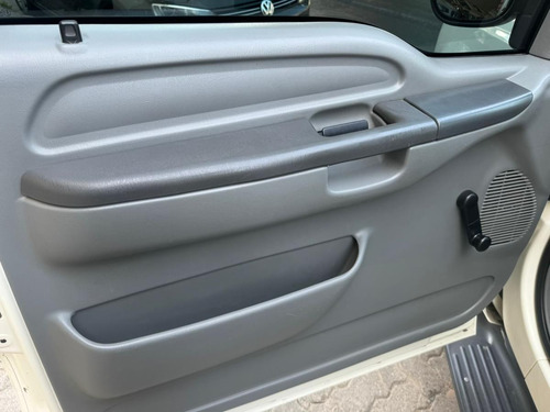 Ford F-100 3.9 Cab. Doble Xl Plus Mp3+4x4