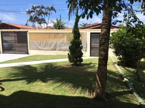 Imagem 7 de 14 de Belíssima Casa Pertinho Do Mar - Itanhaém 6341 | A.c.m