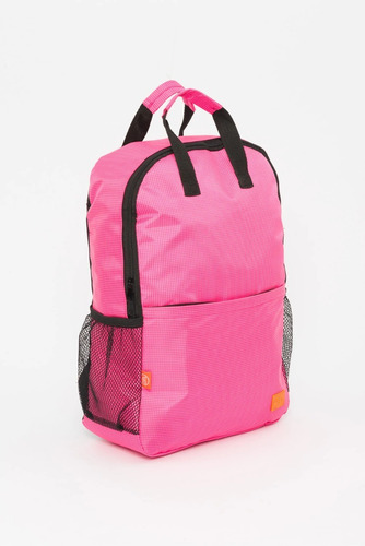 Mochila Escolar Ligera Rosa Fucsia Basic City Estilo Urbano Diseño de la tela Liso