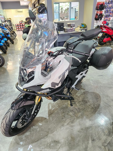 Imagen 18 de 24 de Cfmoto Mt650 / 2023 0km. Concesionario Oficial Bbva