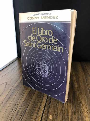 El Libro De Oro De Saint Germain (Usado)