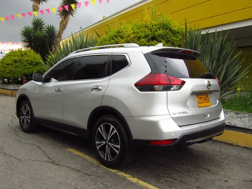 Nissan X-Trail 2.5 Advance Mt