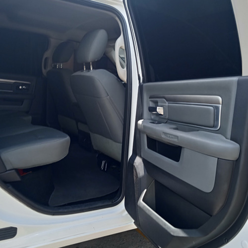 Dodge Ram 2500 5.7