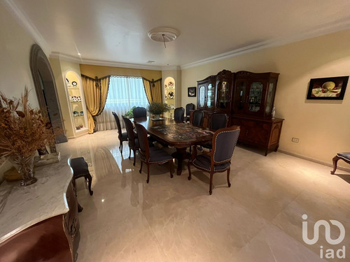 Venta Casa 5 Ambientes Lomas De Chapultepec Vii Sección