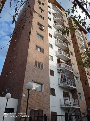 Departamento En Venta - Centro De Mte Grande. Oportunidad !!