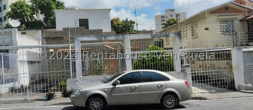 Casa Comercial En Venta En Los Palos Grandes Abm