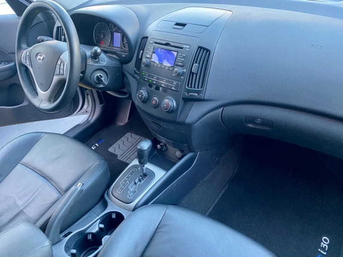 Imagem 10 de 15 de Hyundai I30 Gls 2.0 Mpfi 16v Aut. 2010