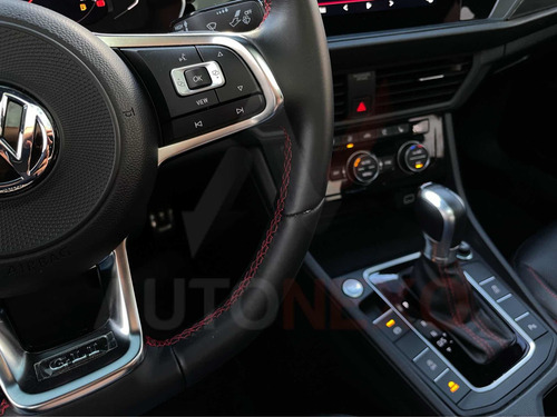 Imagen 13 de 15 de Volkswagen Vento 2019 2.0 Tsi Gli 211cv App Connect + Nav