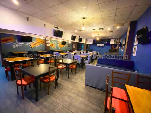 María Valera Te Ofrece A Ti, Inversionista, Gran Oportunidad Venta De Negocio En El Este De Barquisimeto. Alto Tráfico Vehicular Y Peatonal, Amplio Salón Comedor, Estilo Moderno, Ideal Para Disfrutar.