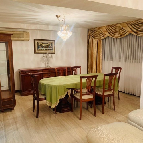 Apartamento En Venta - Urb. Chuao