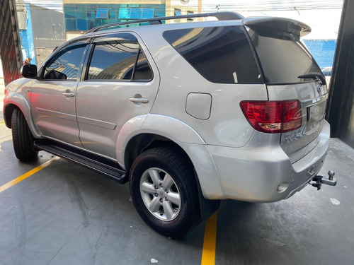 Toyota Sw4 2006 3.0 Srv 7l 4x4 Aut. 5p