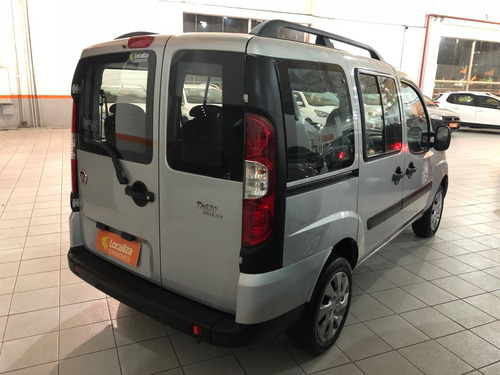 Imagem 5 de 8 de Fiat Doblò 1.8 Mpi Essence 7l 16v Flex 4p Manual
