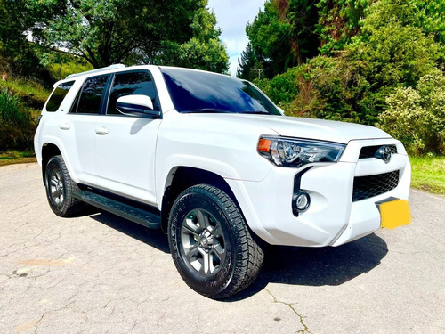 Imagen 4 de 8 de Toyota 4 Runner