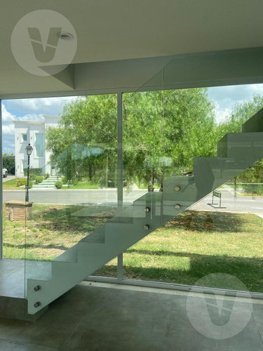 Casa En Venta - Barrio Santa Juana, Canning
