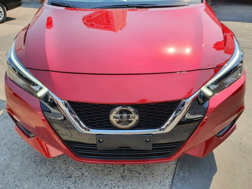 Imagen 2 de 12 de New Versa Exclsuive Cvt 1.6