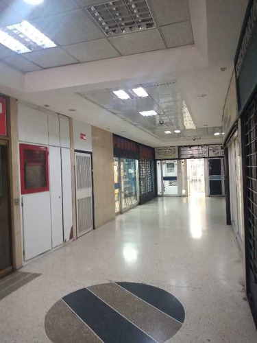 Imagen 1 de 24 de Vendo Local 623 M2 / Chacao 9674